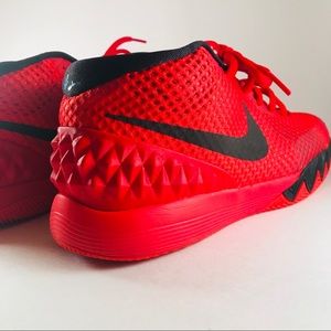Nike Kyrie 1 “Deceptive Red”